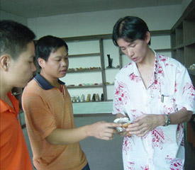 尋找商機創(chuàng)造財富 菲律賓華商赴惠州考察制鞋業(yè)