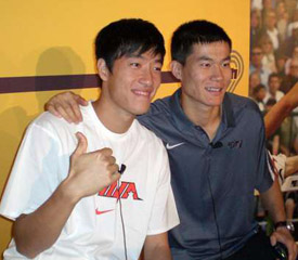 劉翔出席耐克媒體見面會 孫海平談安排