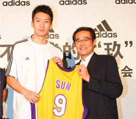 孫悅牽手阿迪達(dá)斯踏上NBA征程