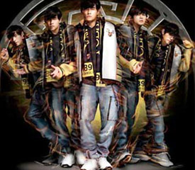 周杰倫運(yùn)動(dòng)休閑鞋造型獲譽(yù)最佳