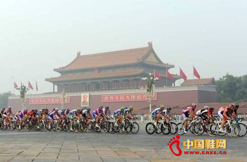 “環(huán)京賽”圓滿落幕 特步獻(xiàn)禮開始新征途