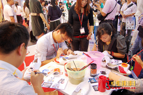 香港設計精品亮相第十四屆東莞鞋展