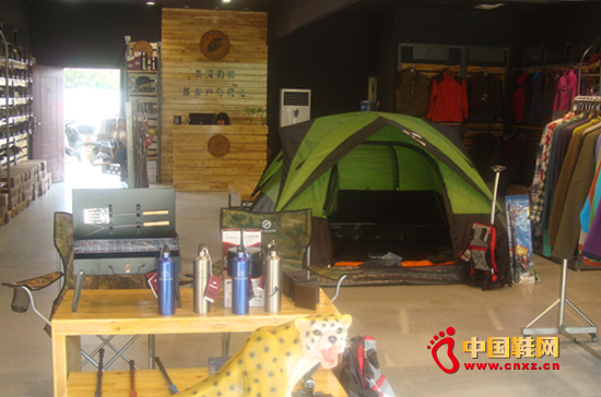 戶外鞋服裝備美國豹牌南安形象店開業(yè)