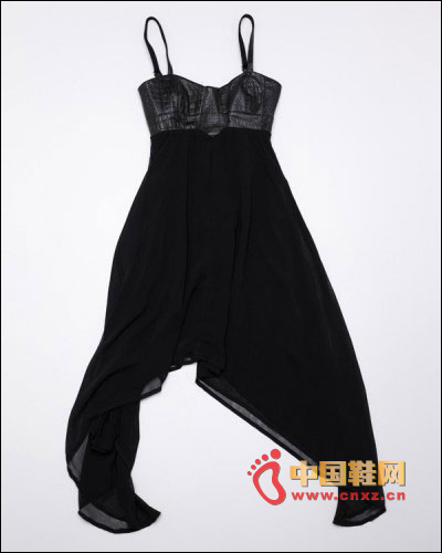 家居連衣裙,來自Need Supply Co., $199