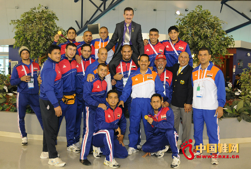 身穿匹克裝備的伊拉克代表團