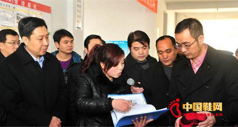 安踏集團副總裁官賴世賢到我區考察安踏產業園項目建設(1)