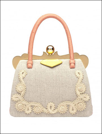 鉤花元素的融入更淑女