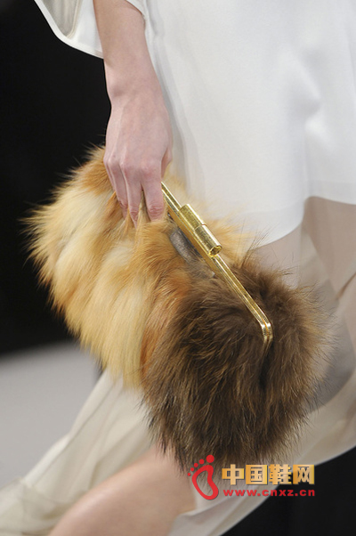 BCBG Max Azria @Ӵ̖Ƥðmώȥʽ