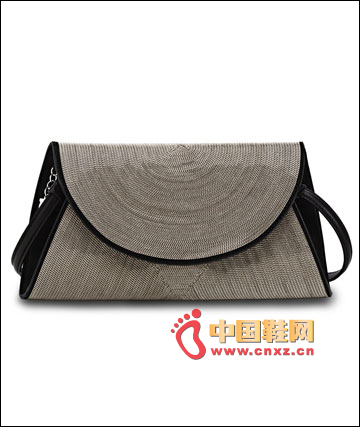 淺色款優(yōu)雅復(fù)古手袋