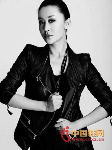 苗圃 多拉鏈設計的皮衣