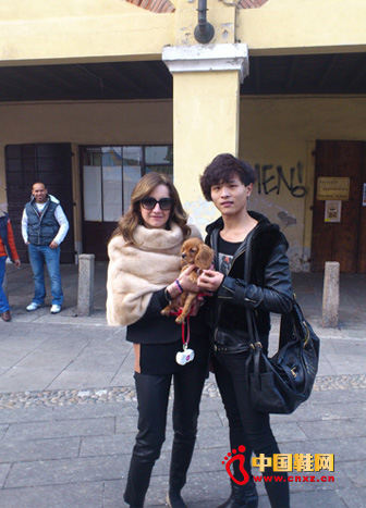 首席設計師與米蘭著名設計師合影