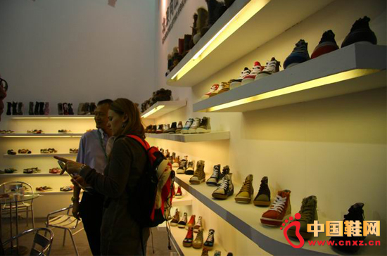 第11屆中國(廣州)國際鞋業展覽會盛大開幕(2)