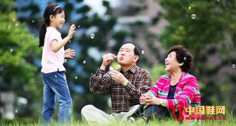 從老年人消費(fèi)市場反思鞋企錯(cuò)誤營銷