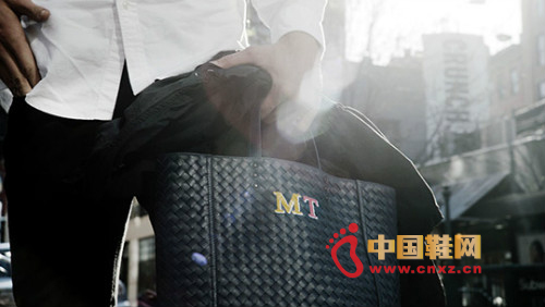 擁有自己個性化的Bottega Veneta手袋不是每個男士的夢想嗎?