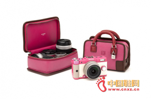 AķLLOEWE x PENTAX Q Magenta Pinkb
