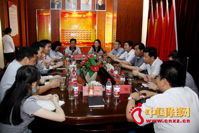 西安市灞橋區政協主席劉軍奇蒞臨公司考察2