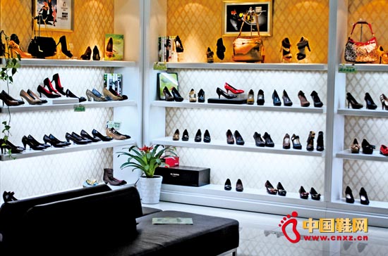 突圍!突圍!——診斷鞋業(yè)區(qū)域總代