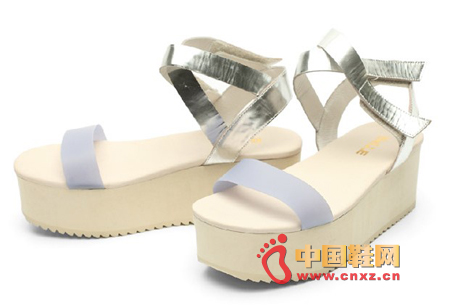 ˵ɫ{(dio)`(dng)ĳʬF(xin)