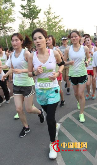 著名歌手陳嘉樺挑戰5公里