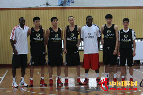 (Quincy Coe Pondexter)和丹佛掘金隊(duì)的前鋒肯尼斯·法里德(Kenneth Bernard Faried Lewis)