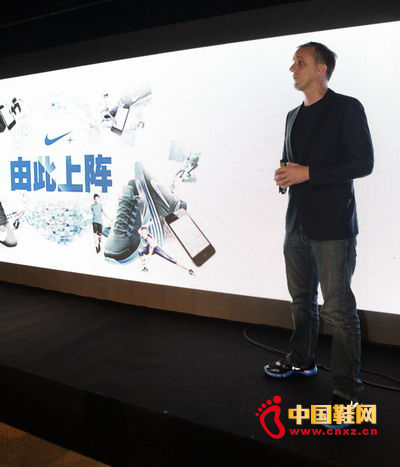 耐克體育大中國地區數字營銷總經理Nicolas介紹NIKE+