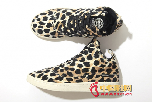 鞋面全豹紋