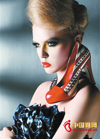 AMG女鞋亮相世貿天階