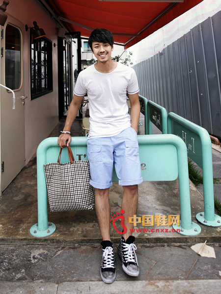 ɫѝɵİͣڴO(sh)ӋչF(xin)εeL(fng)