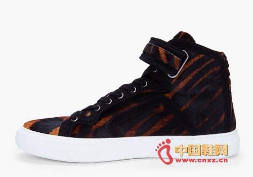 虎紋圖案高端鞋款