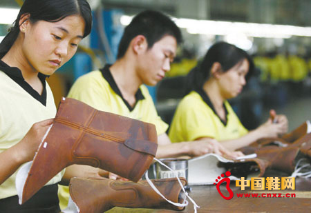 成本壓力削弱鞋企直營工廠生產優勢