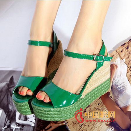 高跟羅馬高水臺涼鞋