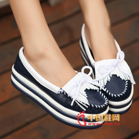 休閑松糕跟厚底鞋