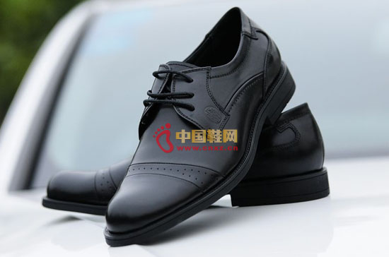 靡菲Mifeo男鞋給力經典英倫風時尚體驗