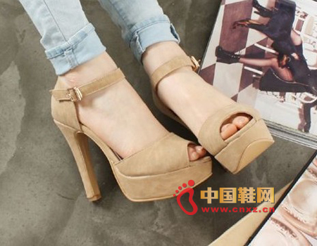 һֿێ߸ˮ_¶ֺЬ ŮζʮɫM@ċGС