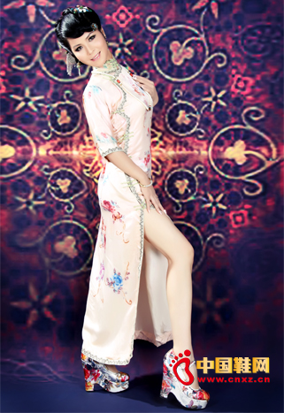 秋冬潮流女鞋典范——步履玲瓏1