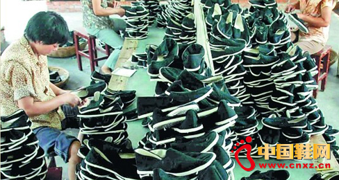 鞋企瞄準人口老齡化商機 發力“銀發”市場