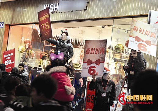 圣誕促銷名不副實 鞋服商家各顯奇招